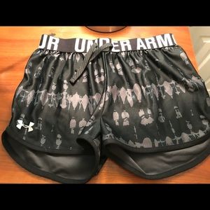 Under amour black and grey shorts